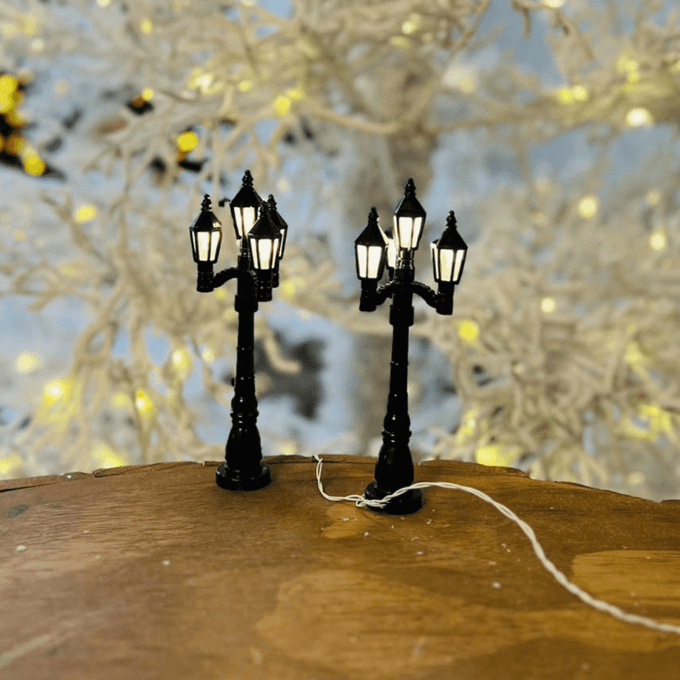 Enfeite Mini Luminária com 8 LEDs – 12,5 cm | 2 Unidades