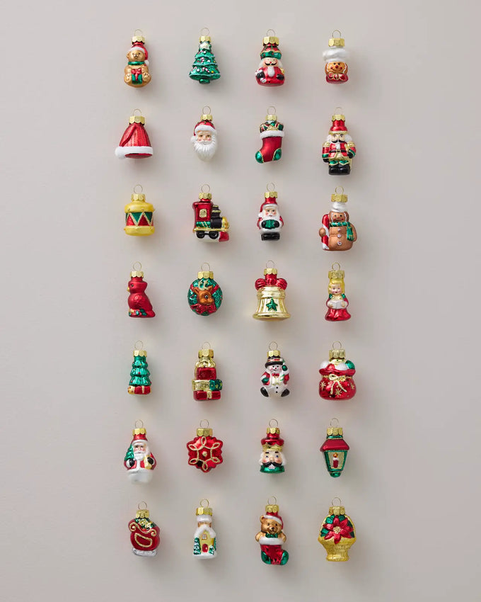Kit com 30 Mini Enfeites de Natal Decorativos Coloridos para Árvore