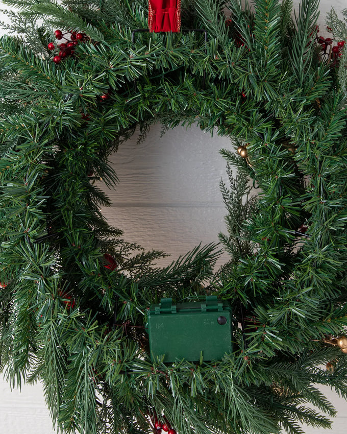 Guirlanda Pinhas e Bagas de Natal Com LED 90 cm